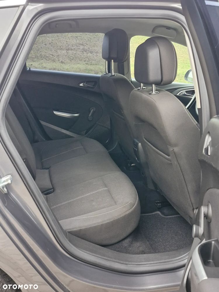 Opel Astra 1.4 T Cosmo - 18