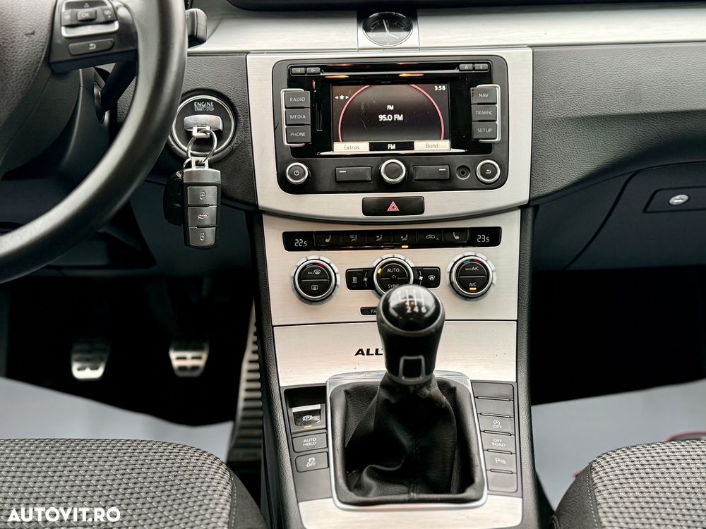 Volkswagen Passat Alltrack 2.0 TDI 4Motion BlueMotion Tec - 6