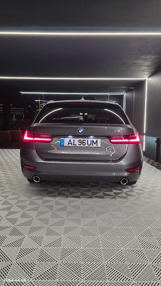 BMW 320 e Aut. Sport Line - 17