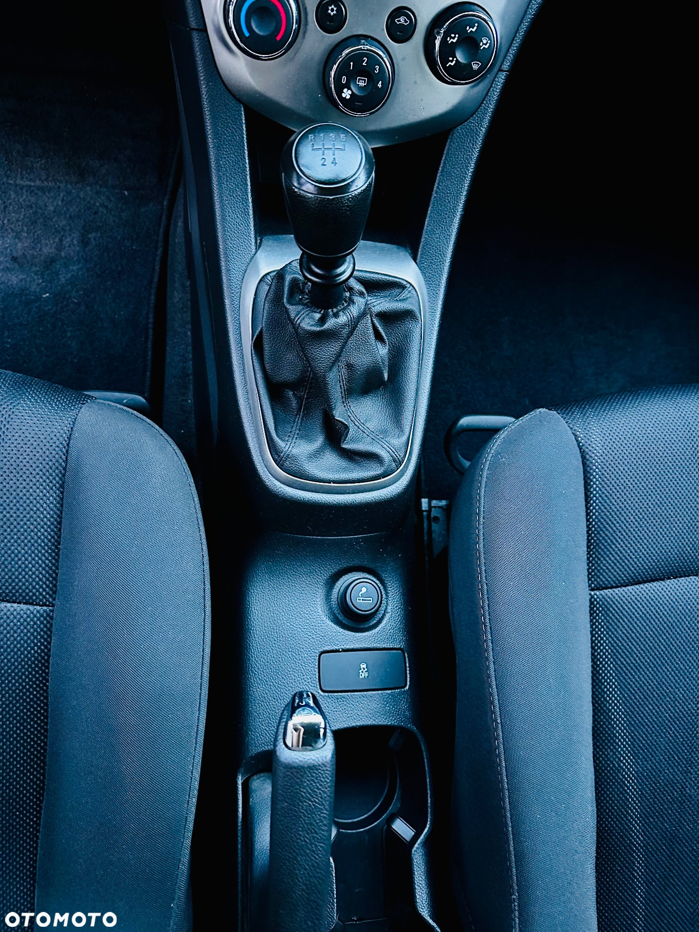 Chevrolet Aveo 1.2 LS - 31