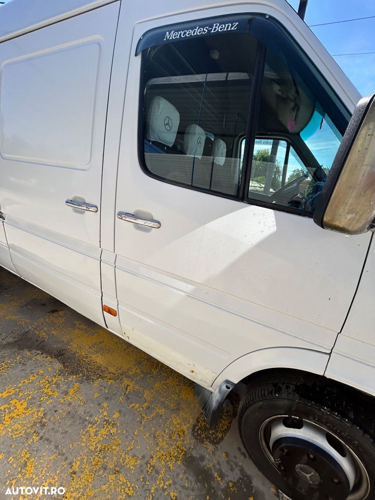Mercedes-Benz Sprinter - 10