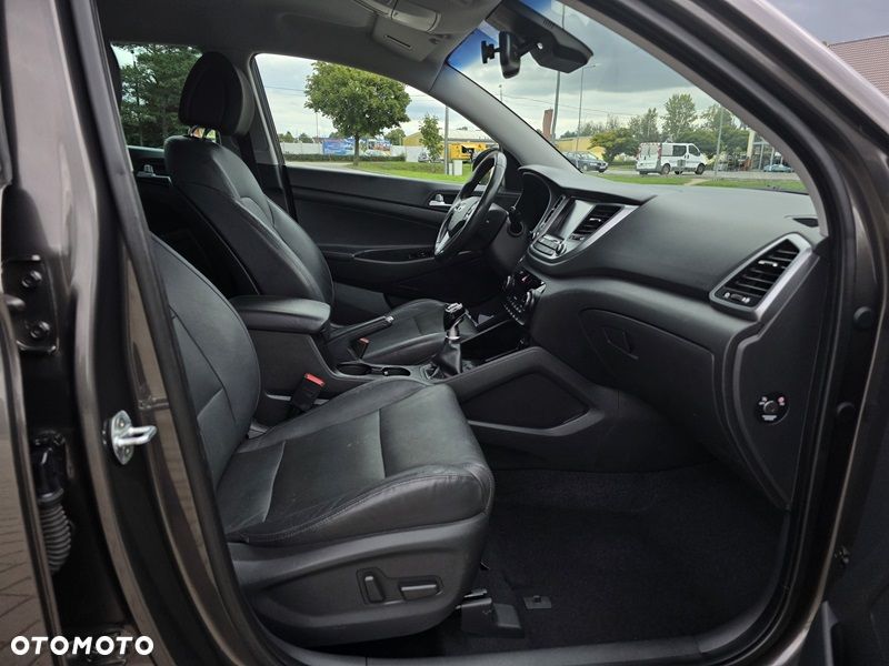 Hyundai Tucson 1.7 CRDI BlueDrive Comfort 2WD - 13