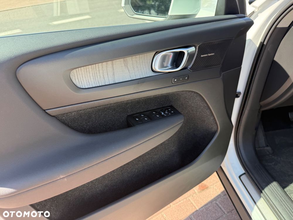 Volvo XC 40 B5 B AWD Ultimate Bright - 14
