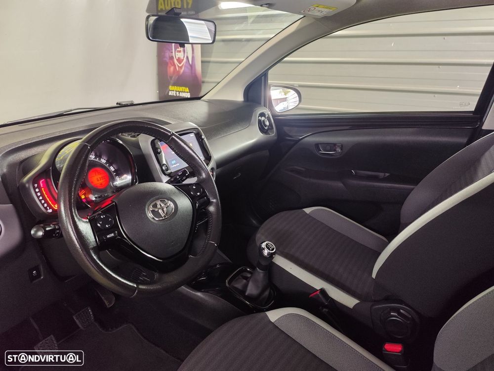 Toyota Aygo 1.0 X-Play+X-Touch - 17