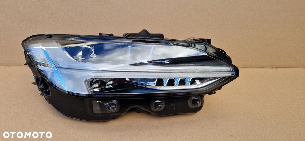 VOLVO S90 V90 LAMPA PRAWA FULL LED HIGH BEAM PRZOD
