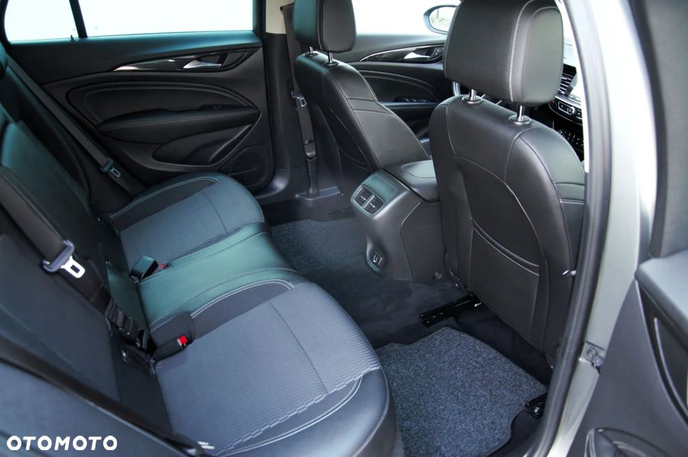 Opel Insignia 1.5 Direct Inj Turbo Exclusive - 24