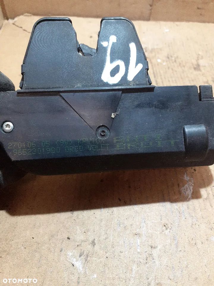 } ZAMEK KLAPY TYŁ PEUGEOT / CITROEN nr 9652301980 - 2