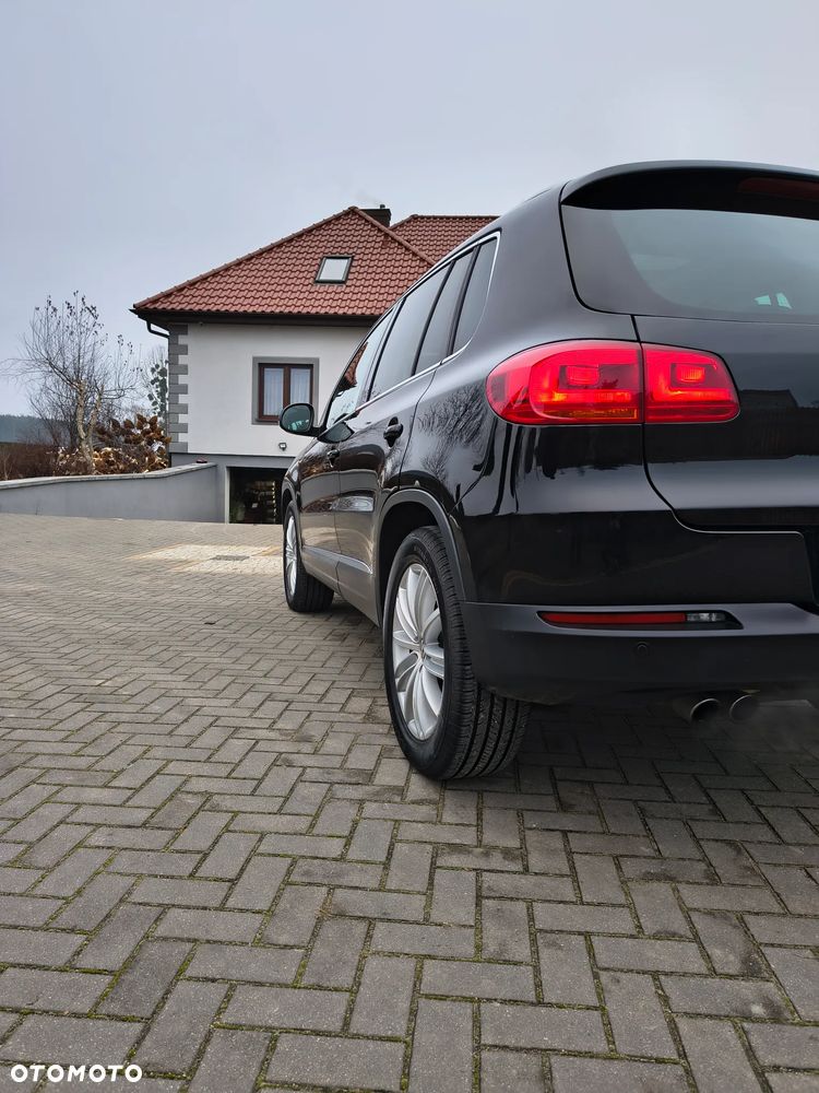 Volkswagen Tiguan - 1