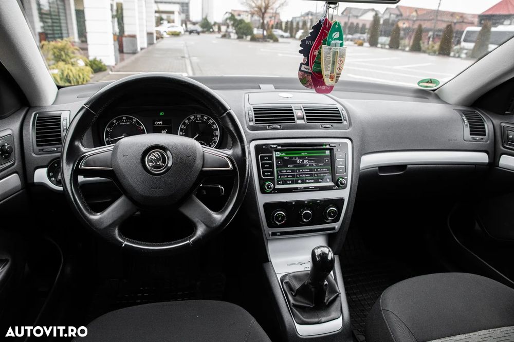 Skoda Octavia 1.8 TSI Laurin Klement - 10