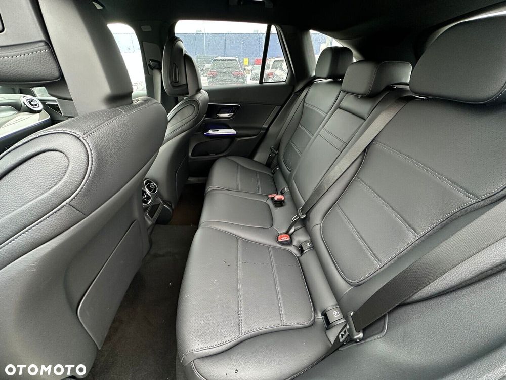 Mercedes-Benz GLC - 24