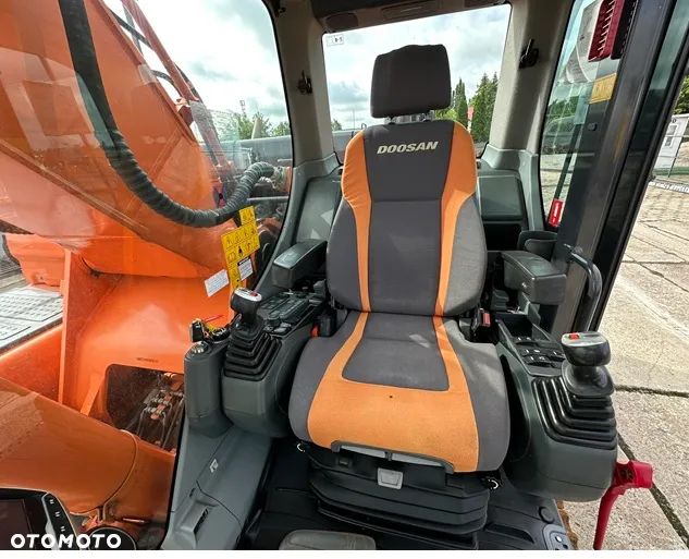 Doosan DX 300 LC-3 - 33