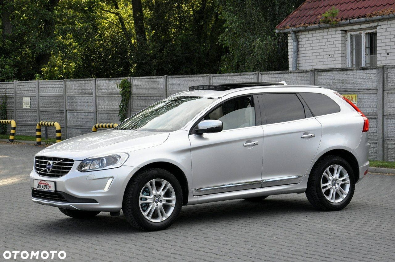 Volvo XC 60 T5 AWD Momentum - 27