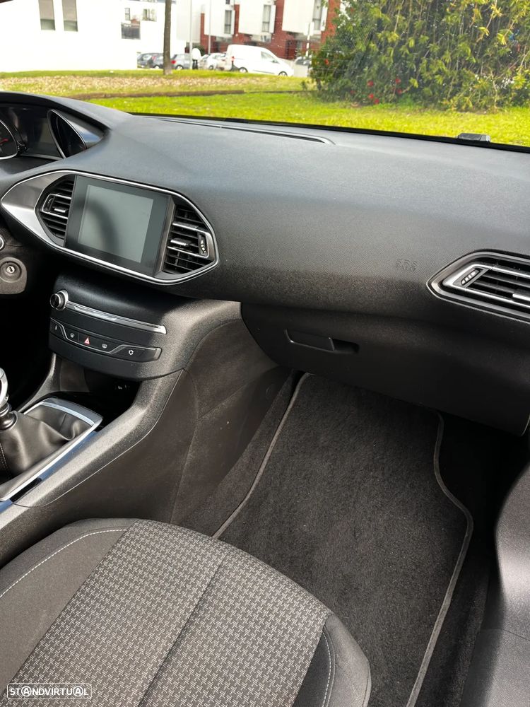 Peugeot 308 SW 1.5 BlueHDi Active - 17