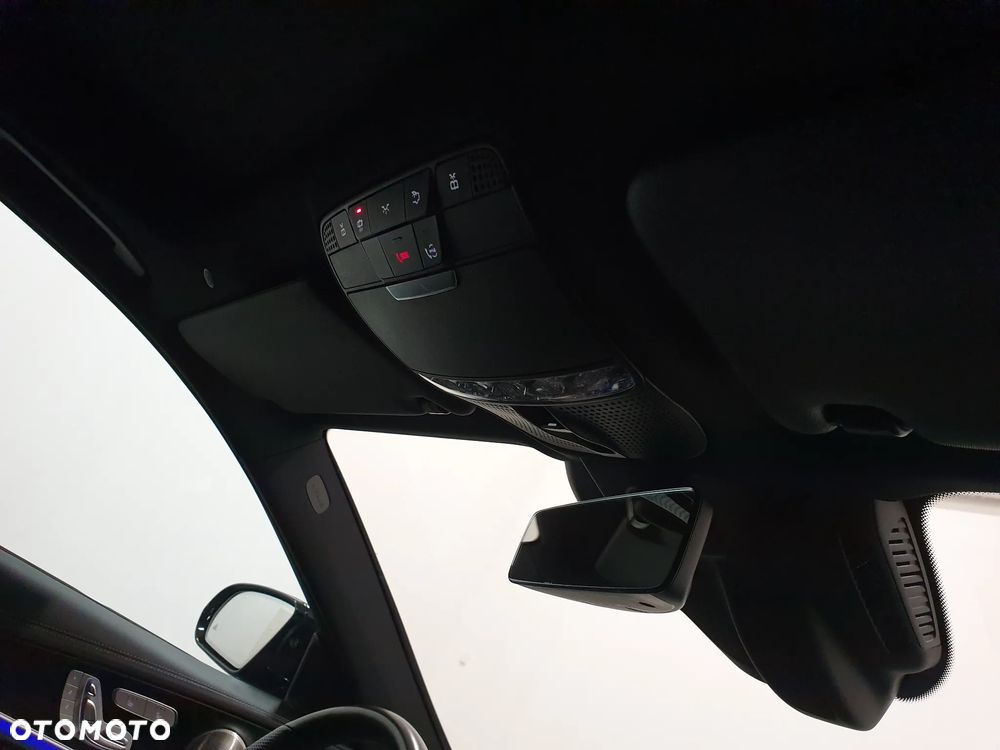 Mercedes-Benz Klasa E 300 de 4Matic 9G-TRONIC AMG Line - 35