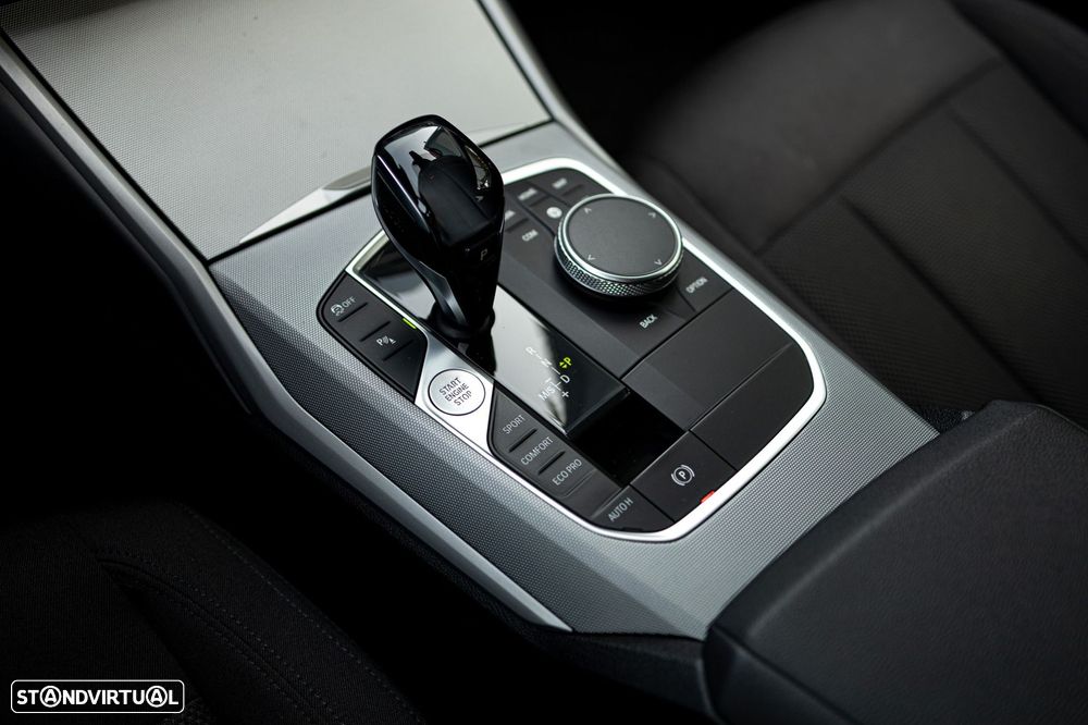 BMW 320 d Aut. Sport Line - 9