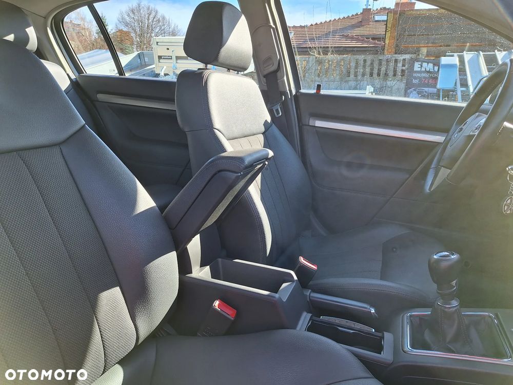 Opel Signum 1.9 CDTI Cosmo - 16