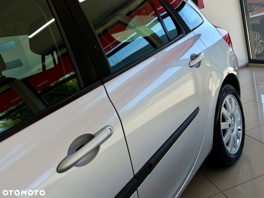 Renault Clio - 29