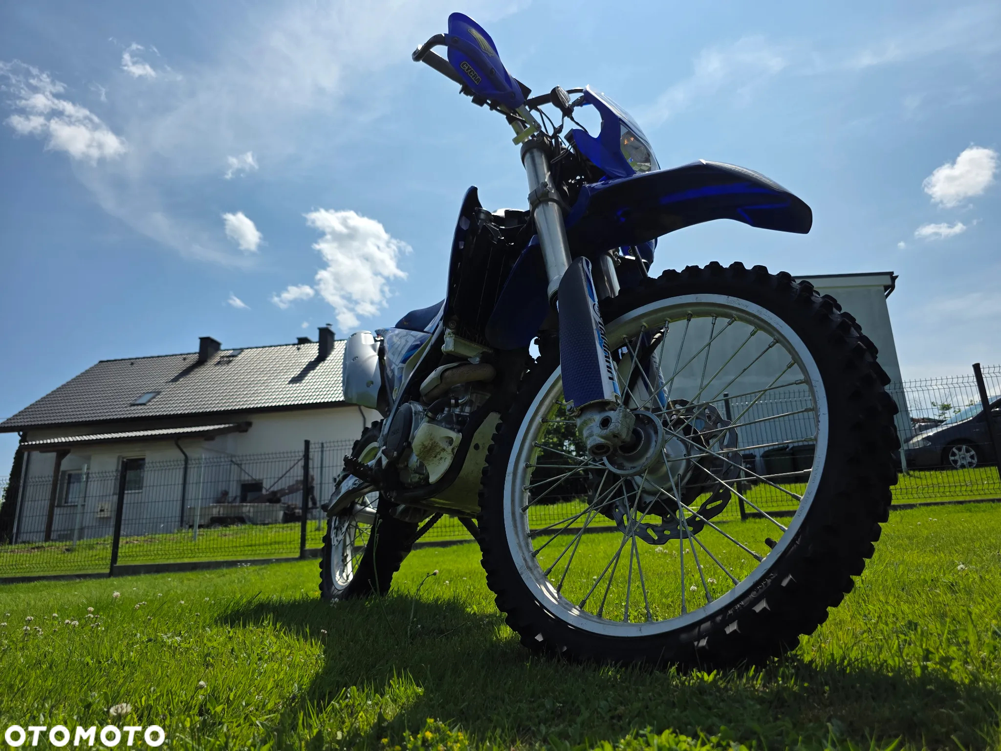 Yamaha WR - 8