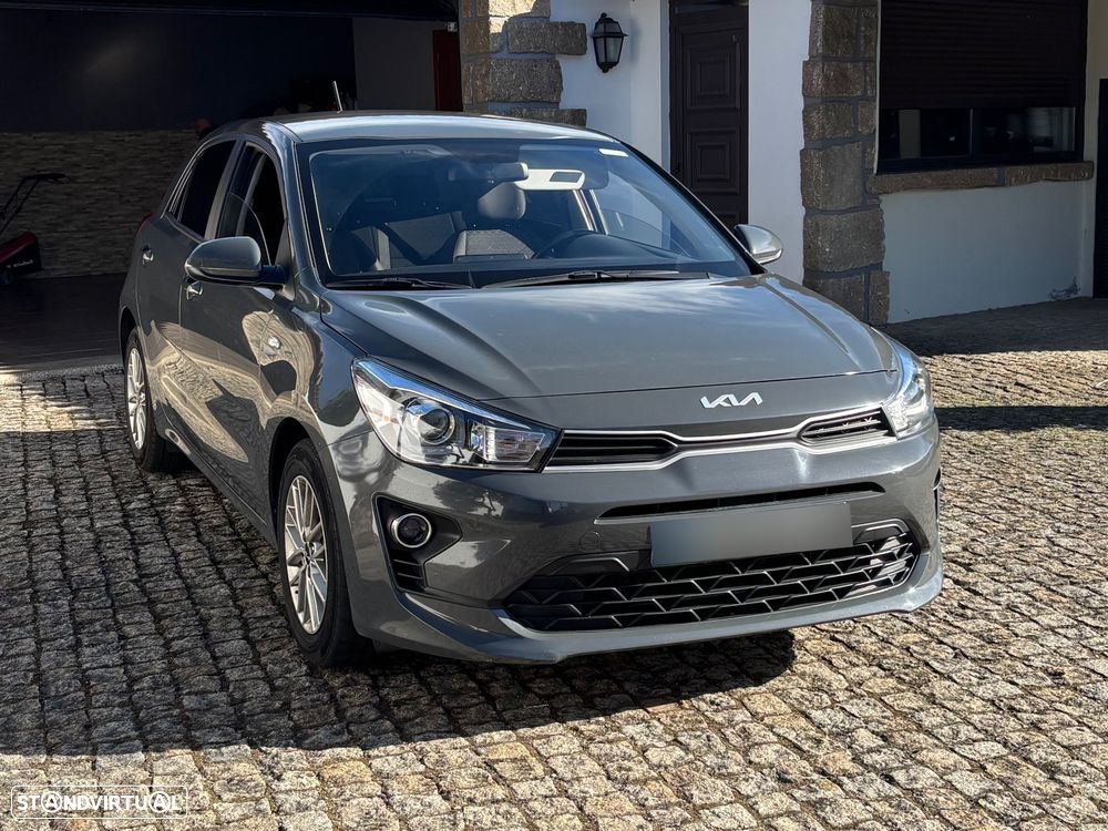 Kia Rio - 1