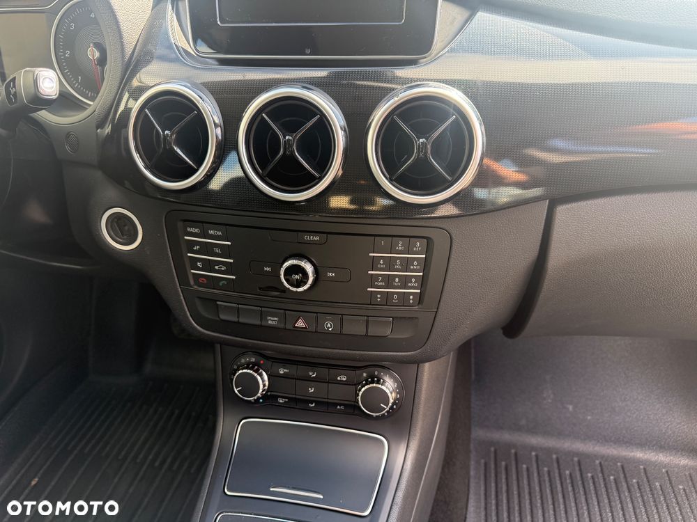 Mercedes-Benz Klasa B 200 d 7G-DCT Edition - 30
