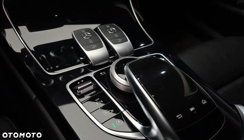 Mercedes-Benz Klasa C 200 9G-TRONIC Edition - 14