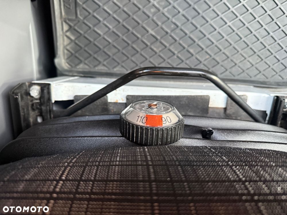 Mercedes-Benz Sprinter 906 319 silnik 3.0 190 km Automat 7G - 17