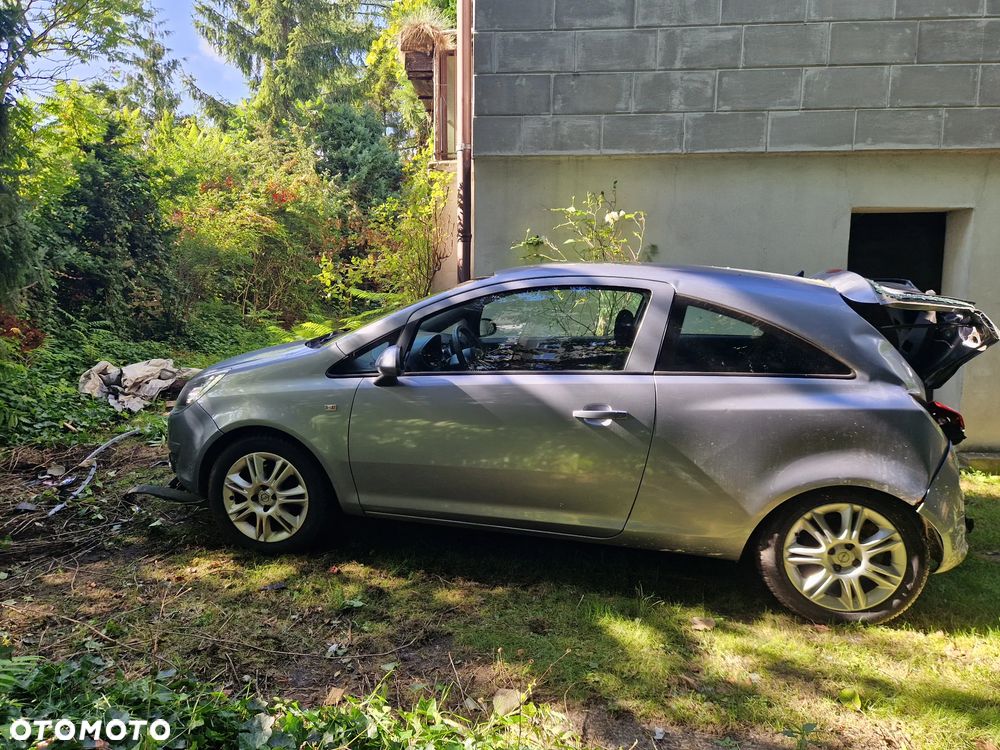 Opel Corsa - 8