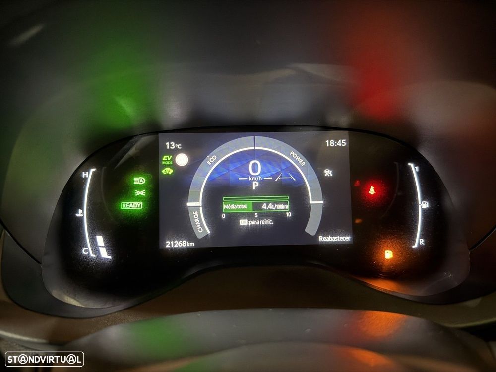 Toyota Yaris Cross 1.5 HDF Comfort Plus - 27