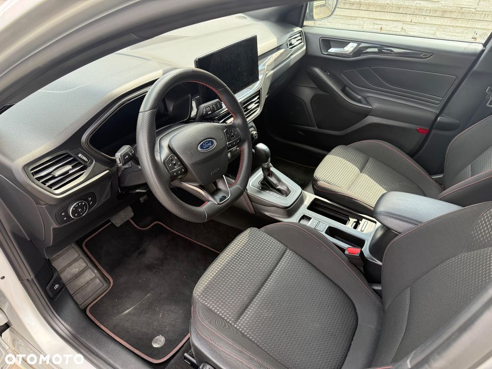 Ford Focus 1.0 EcoBoost Hybrid ST-LINE X - 15