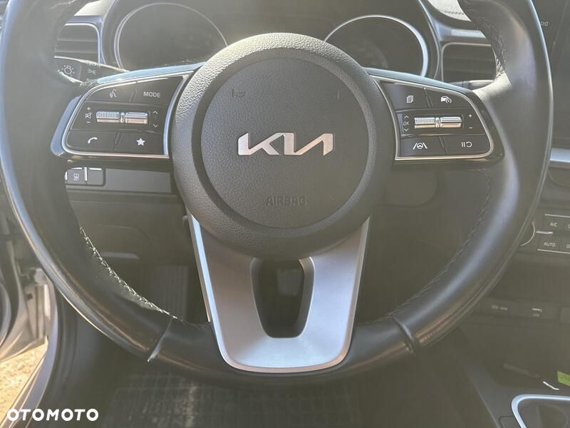 Kia Ceed - 14