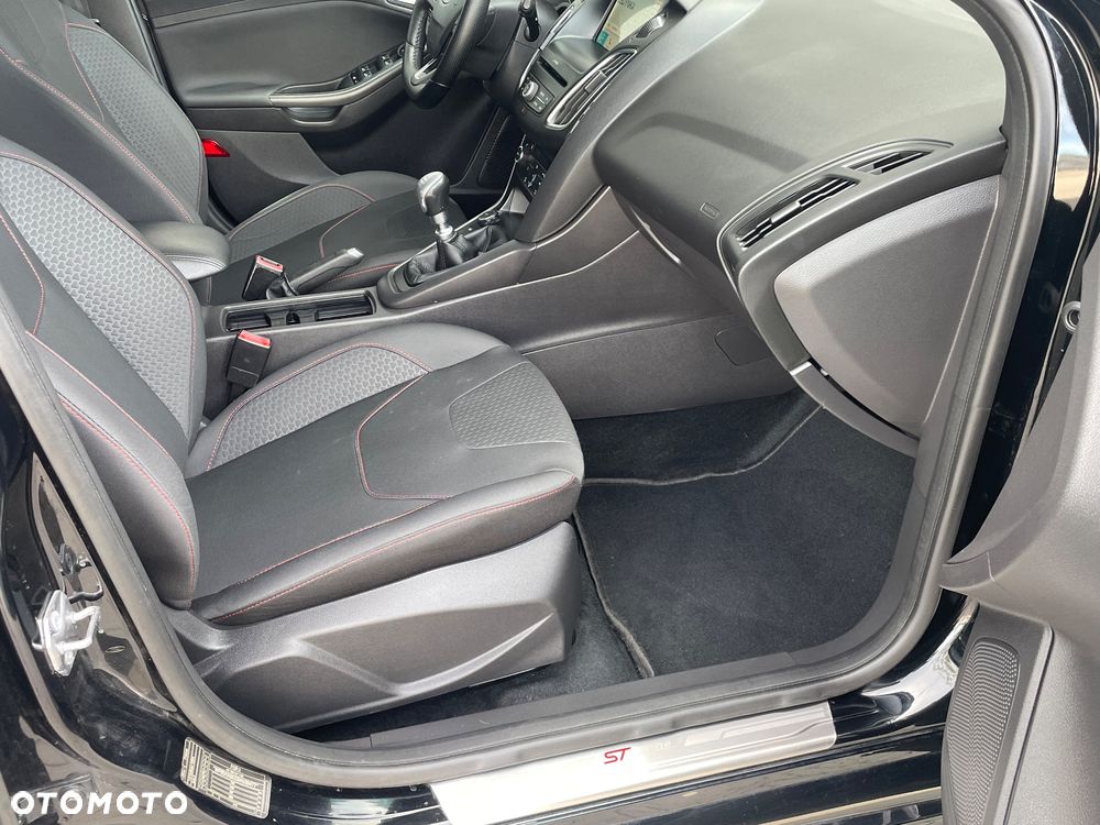 Ford Focus - 26