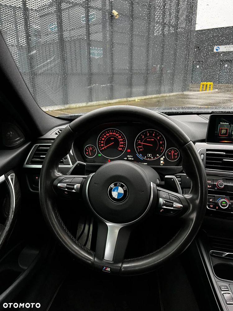 BMW Seria 3 340i xDrive M Sport - 17