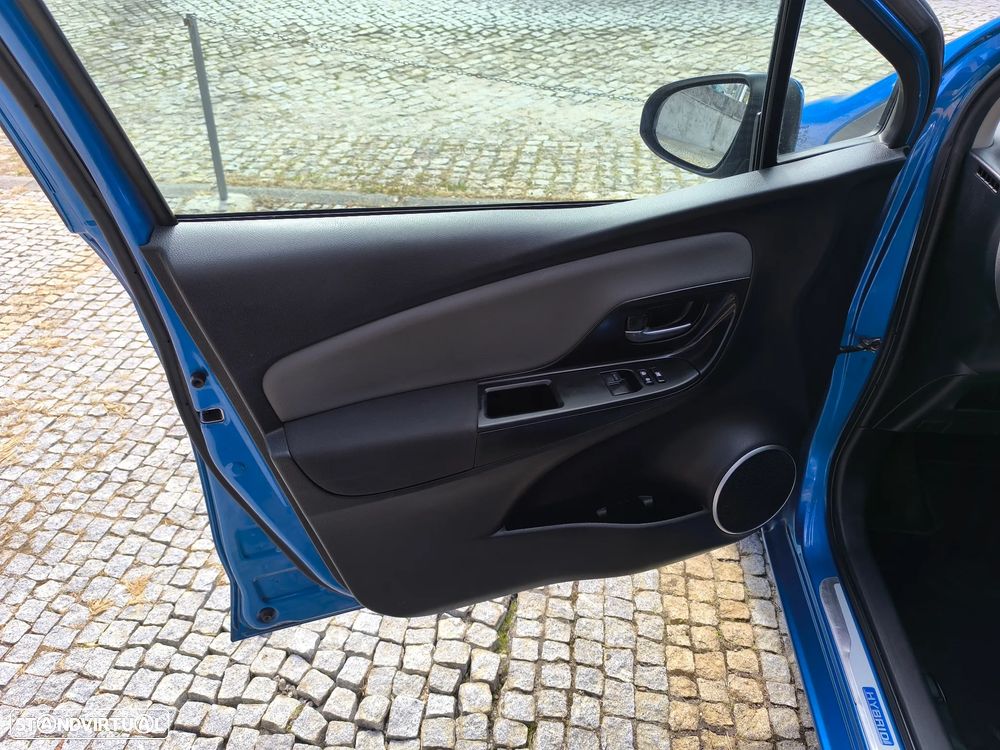 Toyota Yaris 1.5 HSD Comfort+Navi - 6