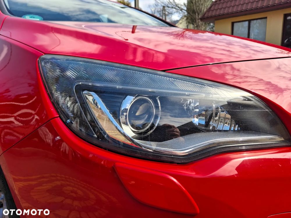 Opel Astra 1.4 Turbo Exklusiv - 10