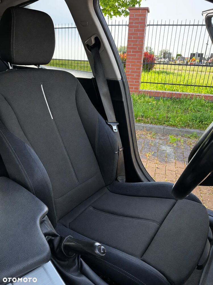 BMW Seria 3 - 12