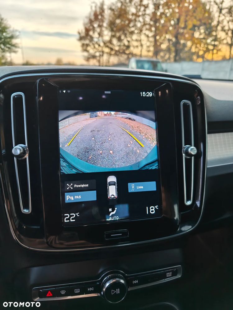 Volvo XC 40 T2 Momentum Pro - 21