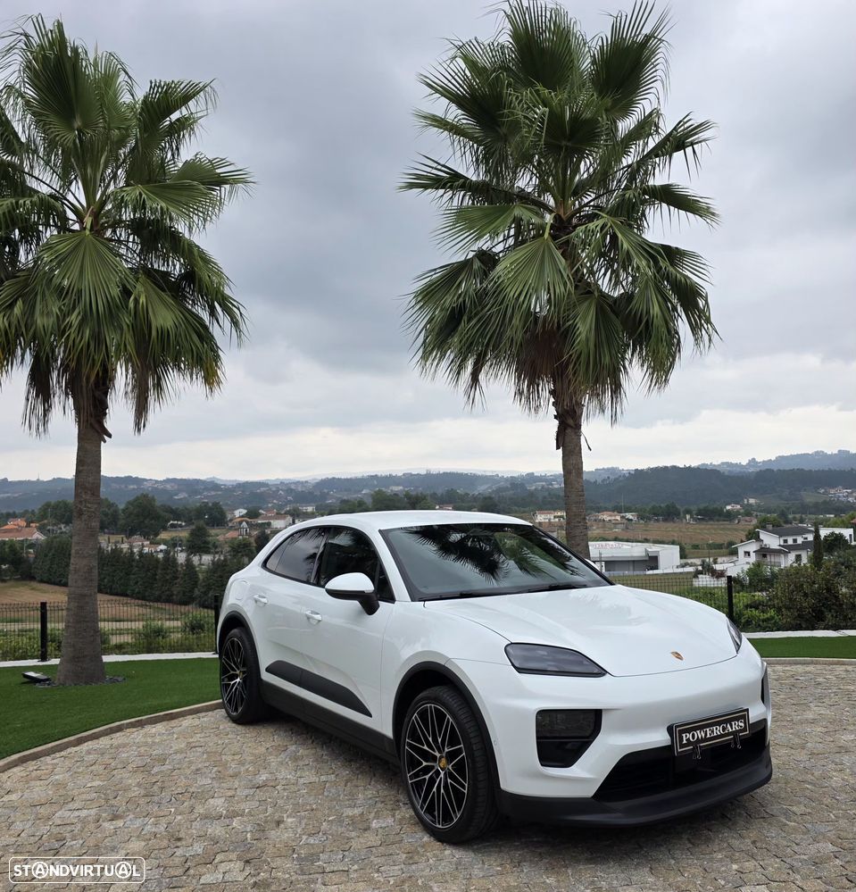 Porsche Macan Electric - 14
