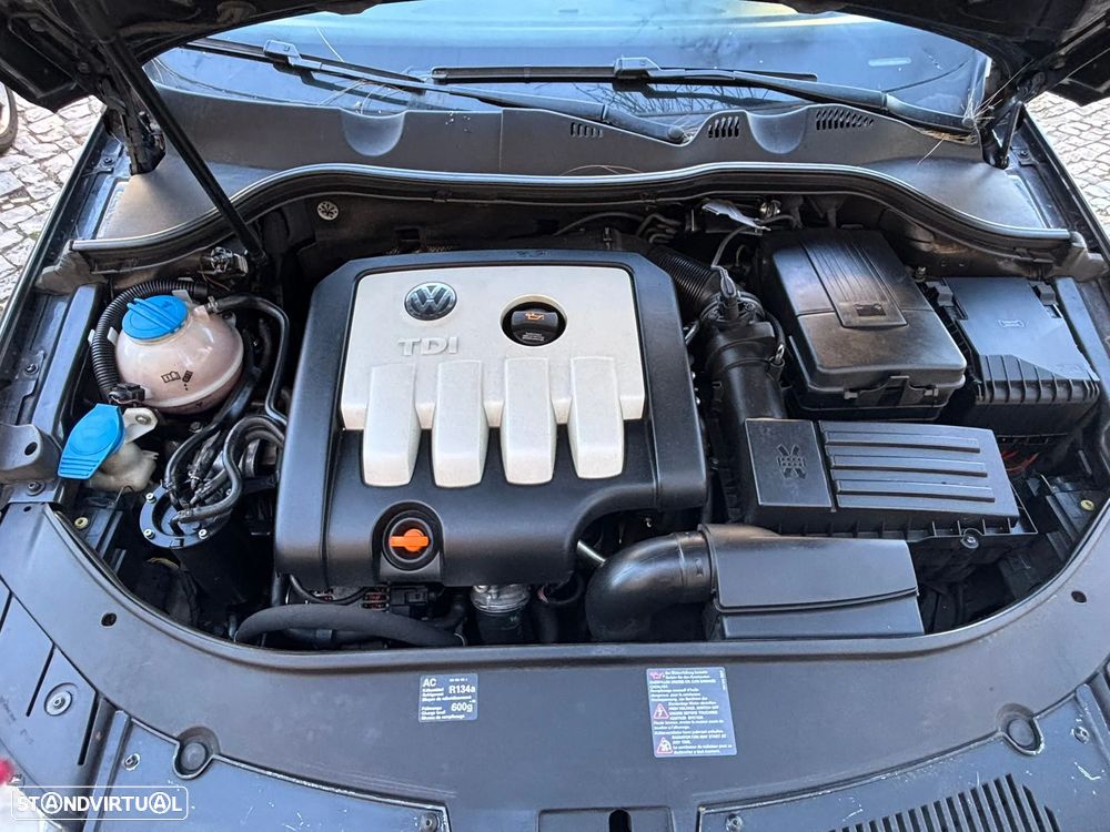 VW Passat 2.0 TDI Highline - 10