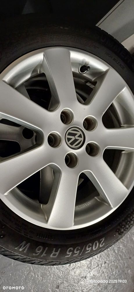 Volkswagen Passat 1.6 - 25