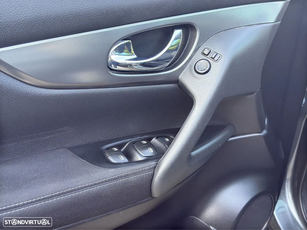 Nissan Qashqai 1.5 dCi N-Connecta Led - 20