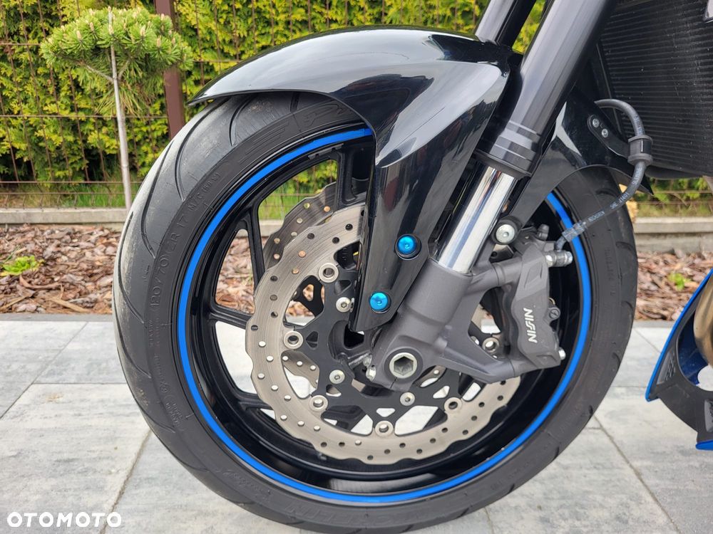 Suzuki GSX - 14