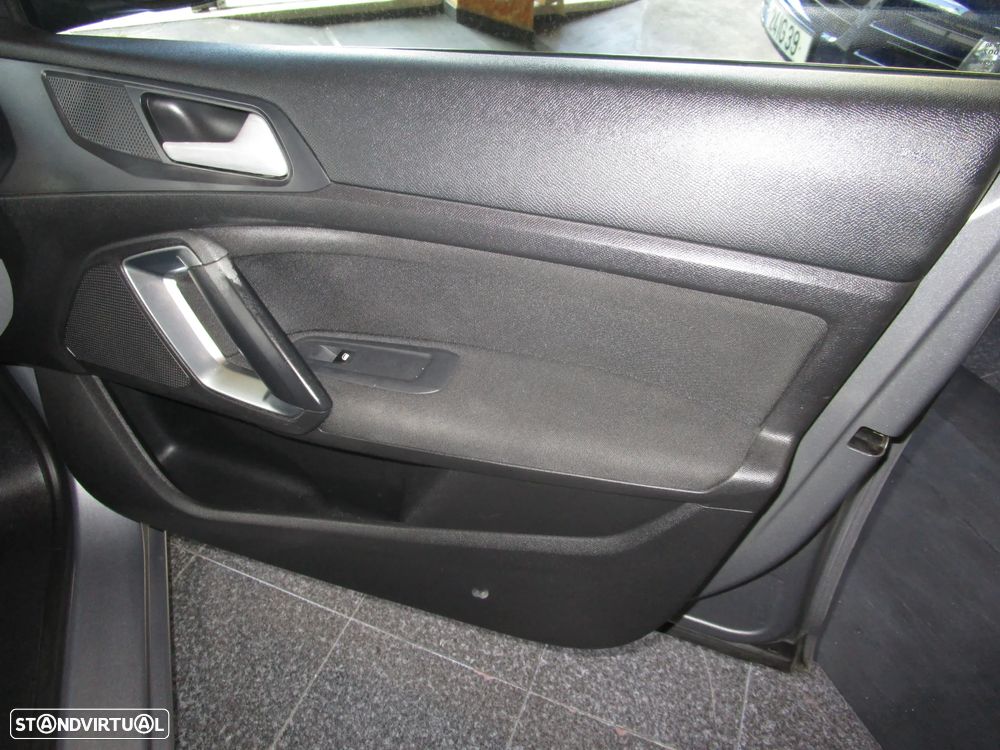 Peugeot 308 SW BlueHDi 120 EAT6 Stop & Start Allure - 20