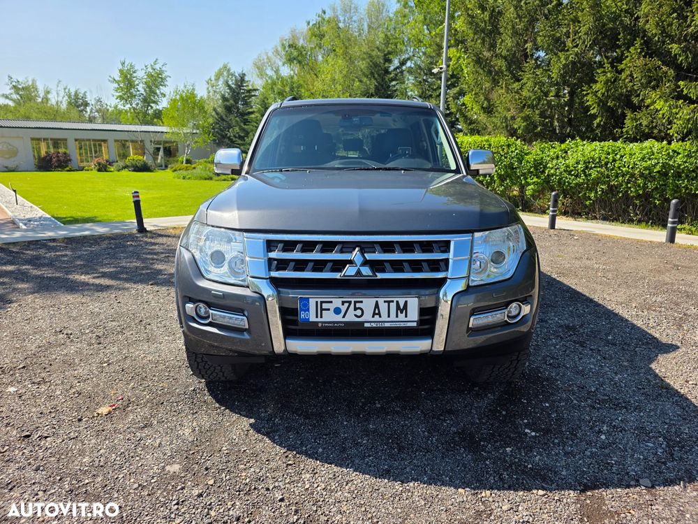 Mitsubishi Pajero - 9