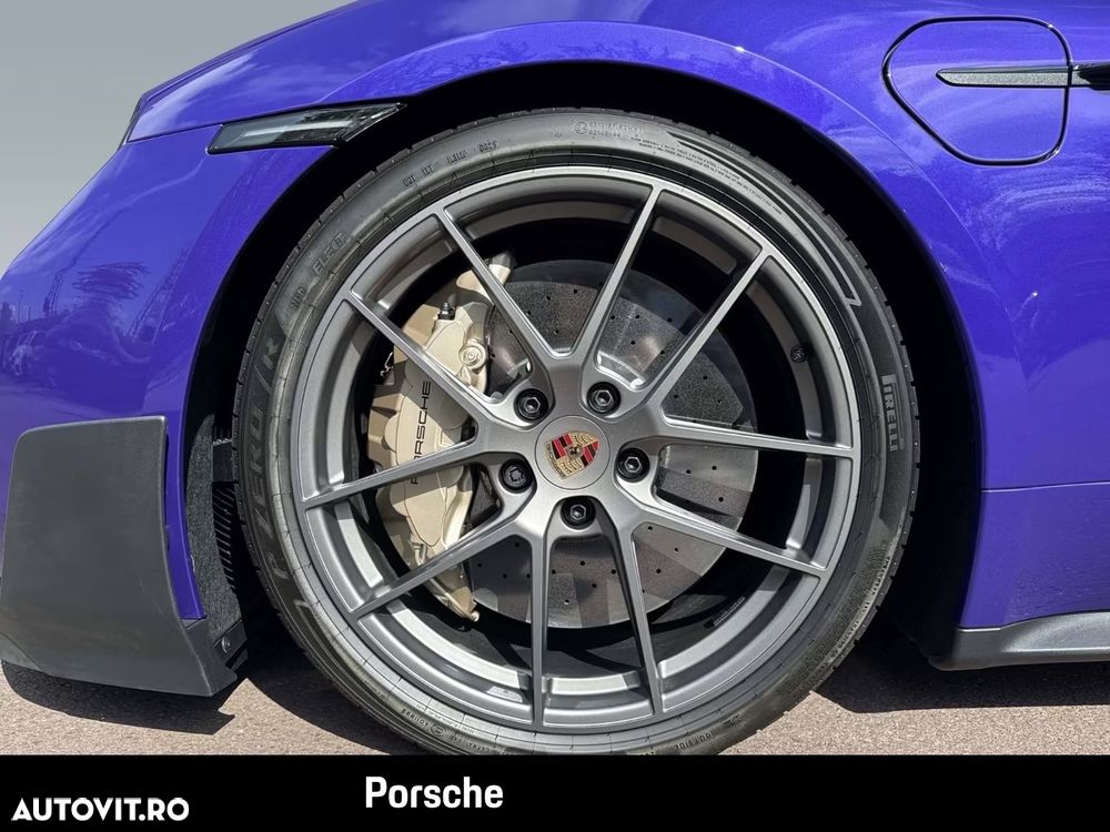 Porsche Taycan Turbo GT - 6