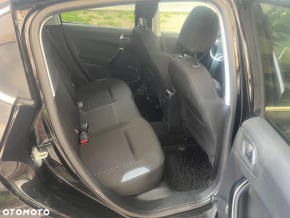 Peugeot 208 - 9