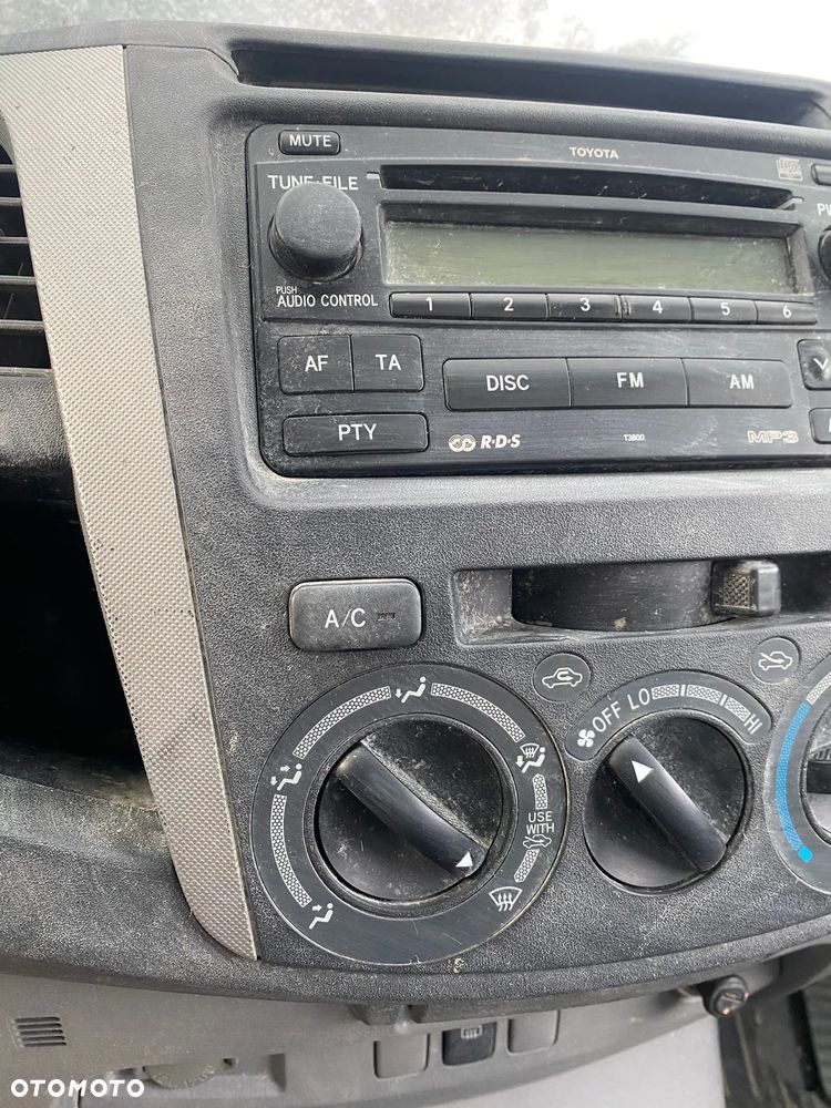 Toyota Hilux 4x4 Extra Cab Sol - 16