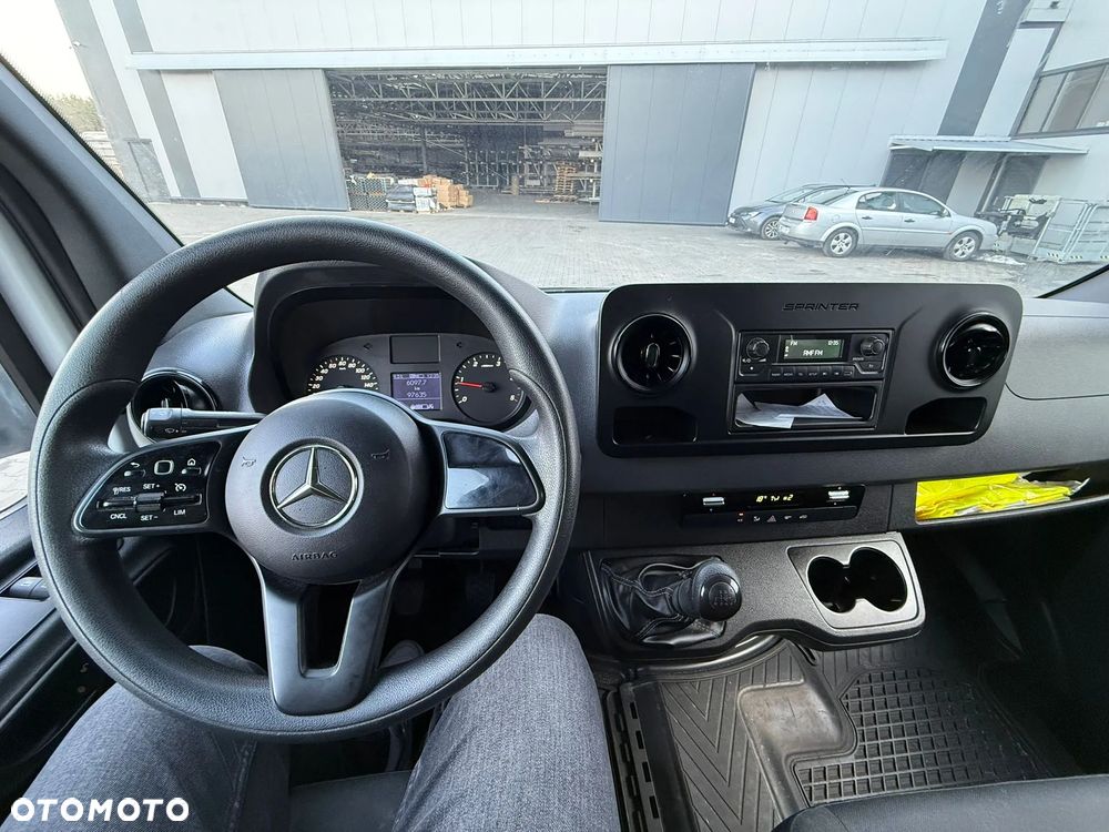 Mercedes-Benz SPRINTER - 6