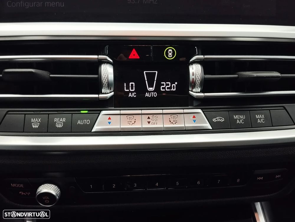 BMW 318 d Touring Line Sport Auto - 31