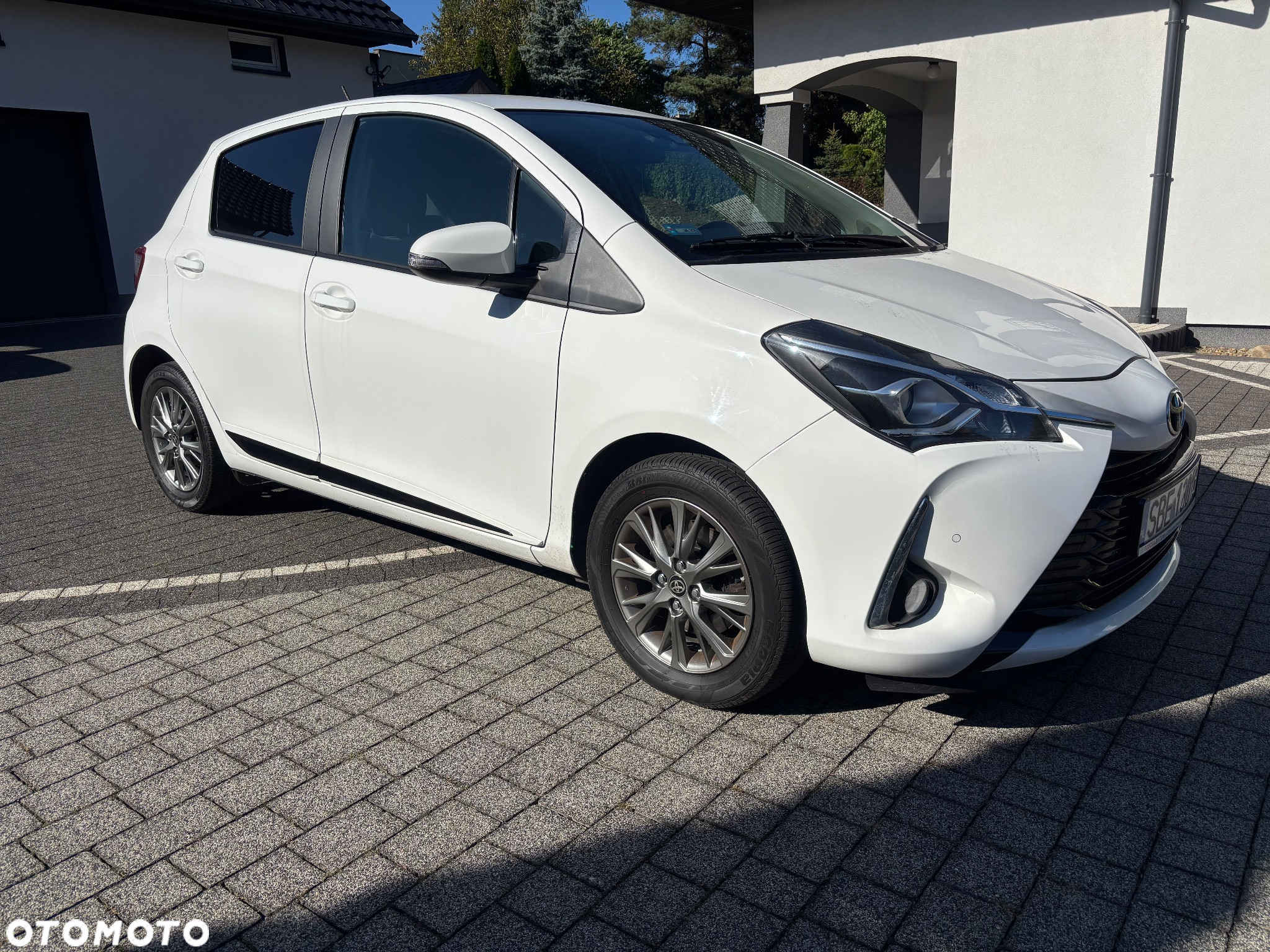 Toyota Yaris 1.5 Premium CVT - 8