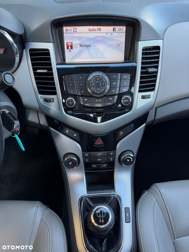 Chevrolet Cruze 1.8 LT+ - 18